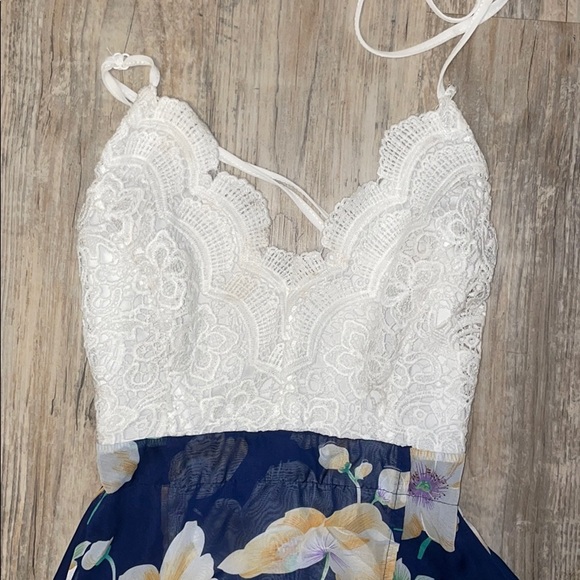 Dress - Picture 2 of 7